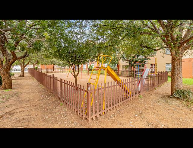 3 BEDROOM APARTMENT FOR SALE IN WELTEVREDEN PARK